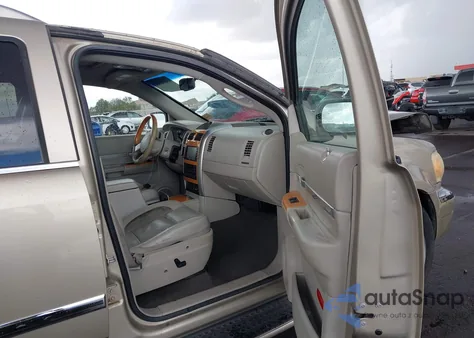 2008 Chrysler Aspen Limited из США, поврежденный, VIN 1A8HX58248F149143